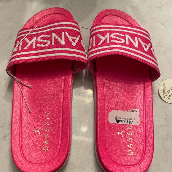 Danskin pink slides NWT size 7.5 - Picture 5 of 6